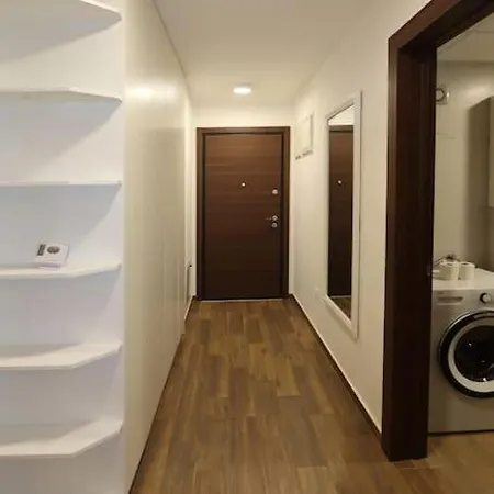 Lux Rose Avenue Apartamento Kragujevac